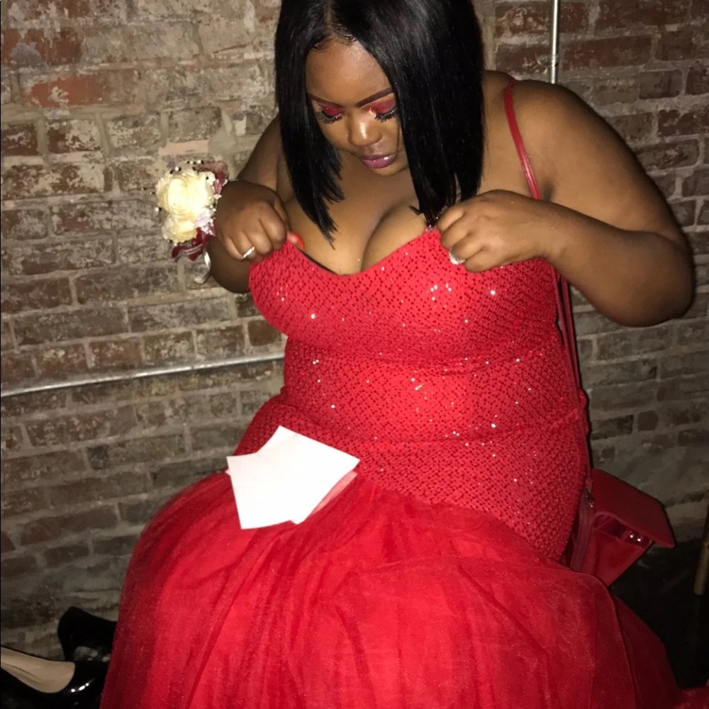 Plus size prom dress red